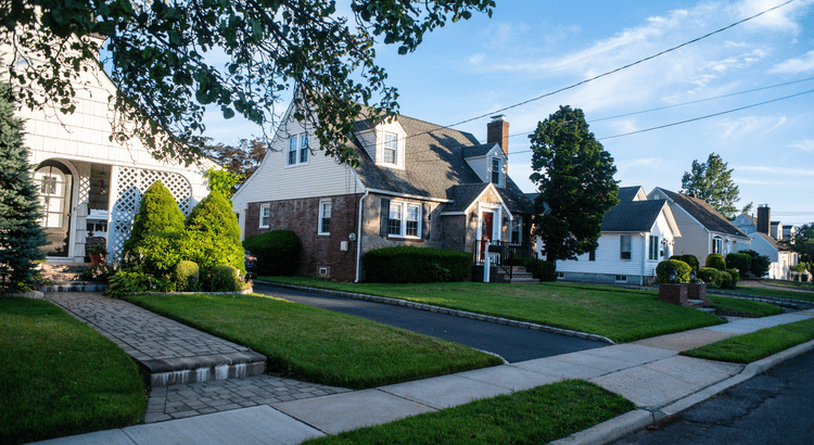 HomesPremiere's tweet photo. Is It Better To Rent or Buy a Home? https://t.co/BZ0Ho6yl0g https://t.co/Mx6129vG67