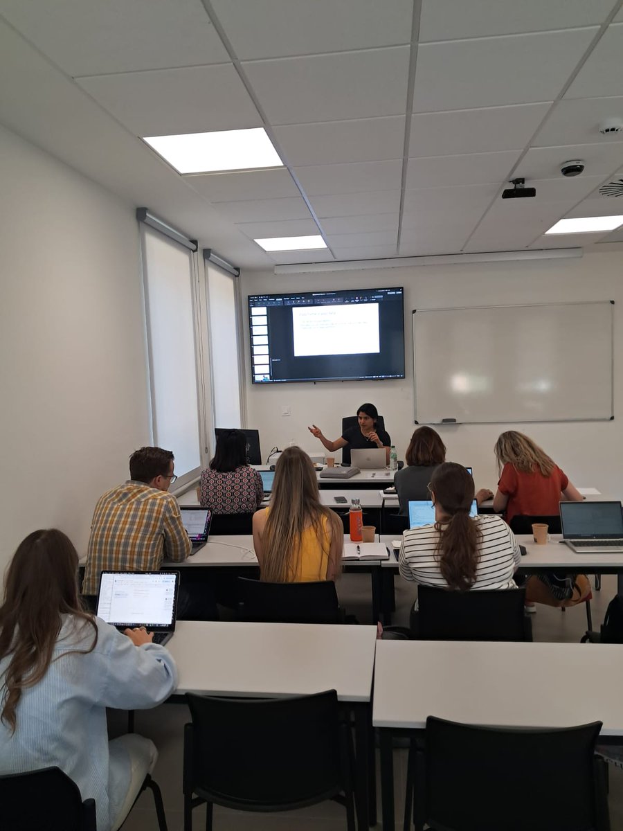 InterGedi (@intergediuz) on Twitter photo 🧑💻 The InterGedi group is diving into the world of #R and #RStudio today with Sasha Coelho from University of Chemnitz!
Big thanks to Sasha for the insightful workshop and patient guidance 🙌 🧑💻 The InterGedi group is diving into the world of #R and #RStudio today with Sasha Coelho from University of Chemnitz!
Big thanks to Sasha for the insightful workshop and patient guidance 🙌