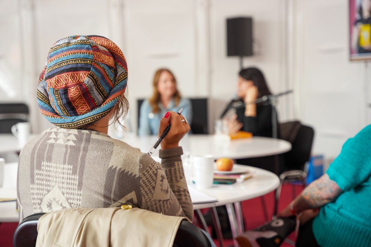 dylanthomprize's tweet image. Wonderful insight delivered to the @hayfestival 'writers at work' group into the workings and creative process of our 2025 winner, Yasmin Zaher. #SUDTP25 #HayFestival