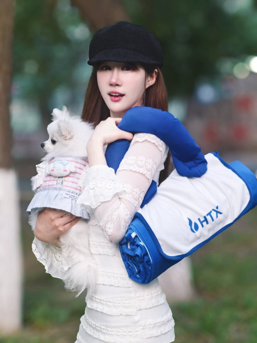 喜欢HTX的蓝色！
祝福HTX蒸蒸日上！
祝福HTX的朋友们越来越好！
我也会多多给HTX推荐优秀的人才！
<a href="/HTX_Global/">HTX</a> <a href="/HTX_Molly/">火币HTX六爷</a>
 <a href="/Ceee333_/">YIYI_ (CE)</a> <a href="/qingyang007/">清扬</a>