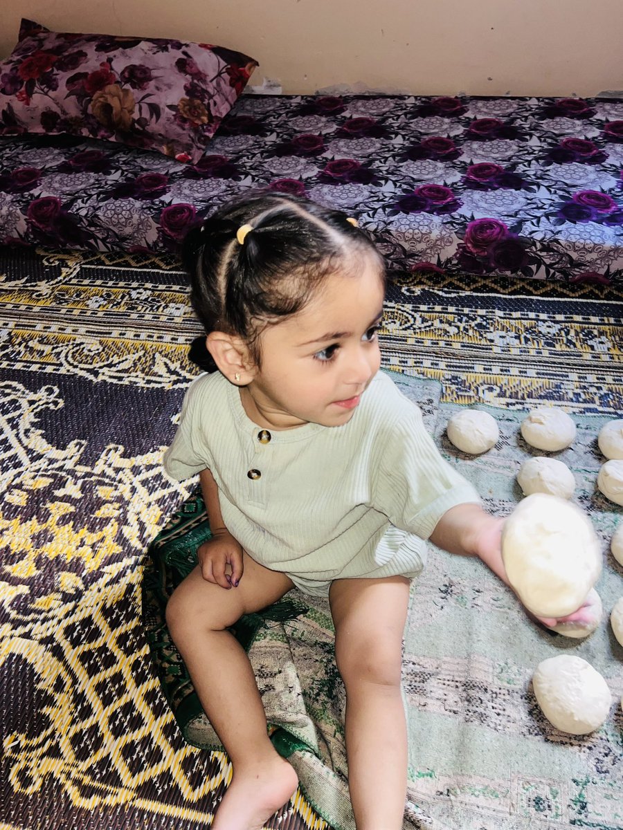 Today I bought some two for Aylol and my family

Thanks to God and the grace of your donation ❤️

We need more of your donations

paypal.me/abdalazizmbord…