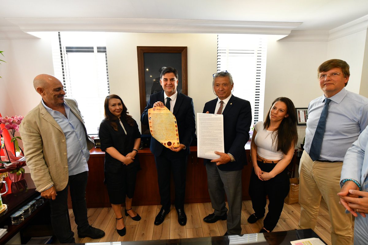 Fethiye’mizin Tanıtımı İçin Çalışmaya Devam Ediyoruz.

Londra’dan gelen medya mensupları, politikacılar ve iş insanlarından oluşan heyeti belediyemizde misafir ettik.

Belediyemiz ve Fethiye Ticaret ve Sanayi Odası iş birliğinde düzenlenen program kapsamında ilçemize gelen