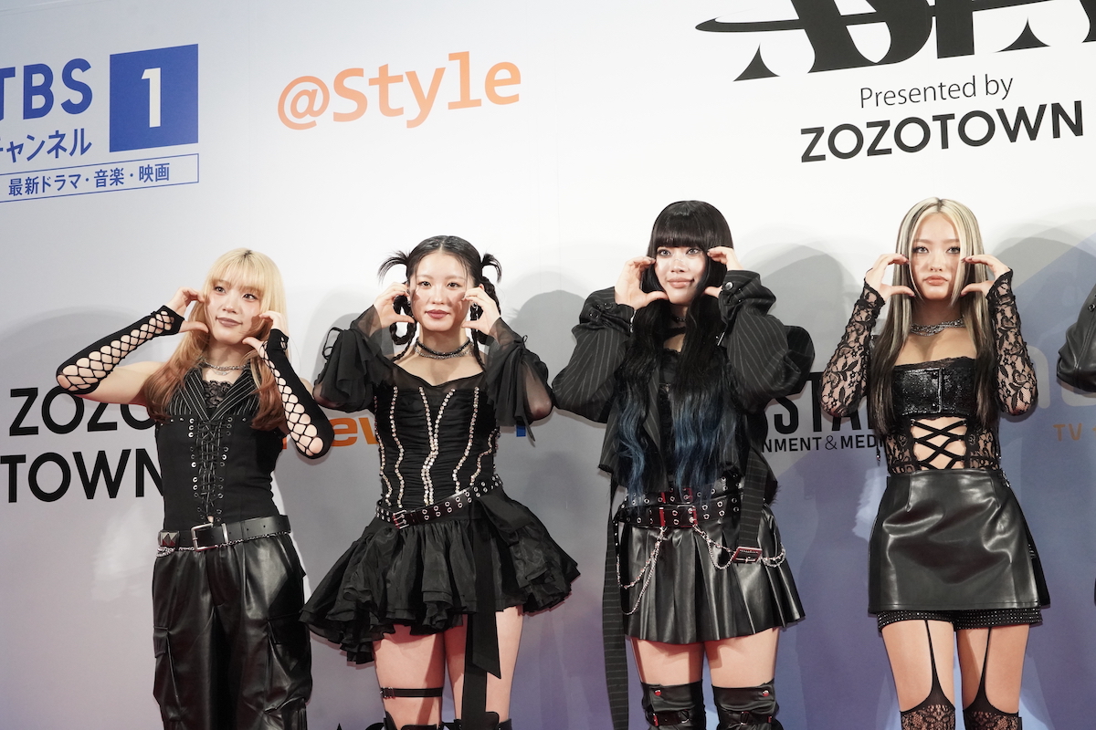 realsoundjp's tweet photo. 🏆ASEA 2025 レッドカーペット✨

HANA、オールブラック衣装で『#ASEA2025』に登場！
🔗https://t.co/tN46b0Tu7Y

／
📸写真一覧はこちら（全14枚）
https://t.co/yGDyZreMjR
＼
#HANA  @aseaofficial_jp @HANA__BRAVE