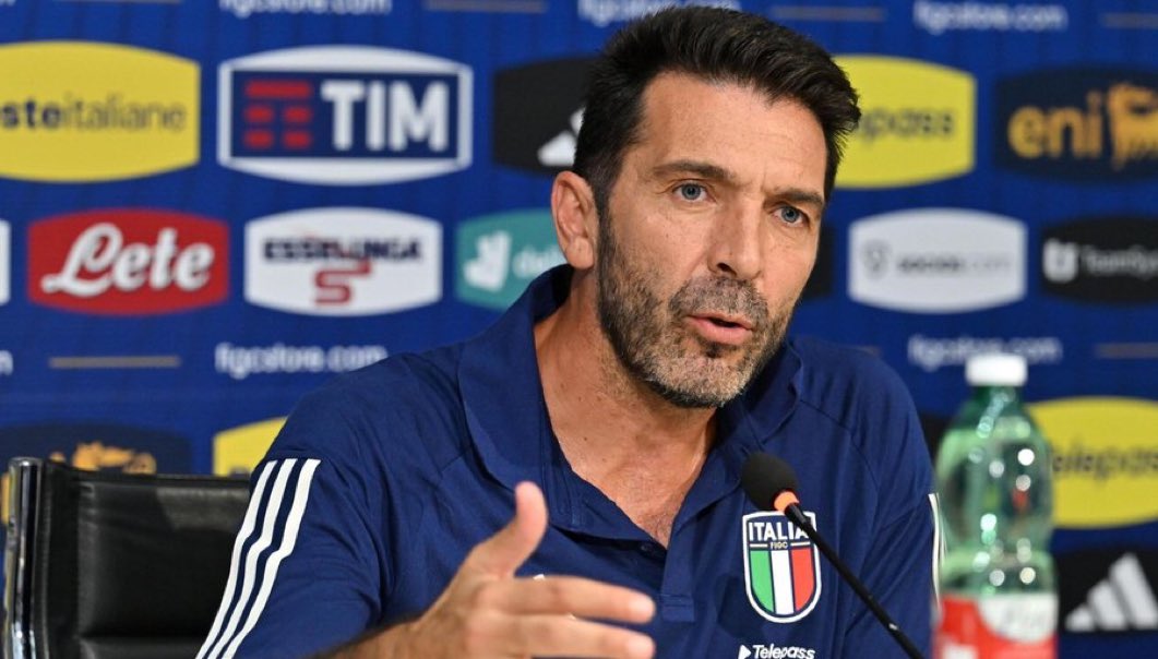 Somhiseremfcb's tweet photo. 🗣️Gianluigi Buffon: "Ves jugar al Barça y vale la pena pagar la entrada." https://t.co/mDJDsMFcCO