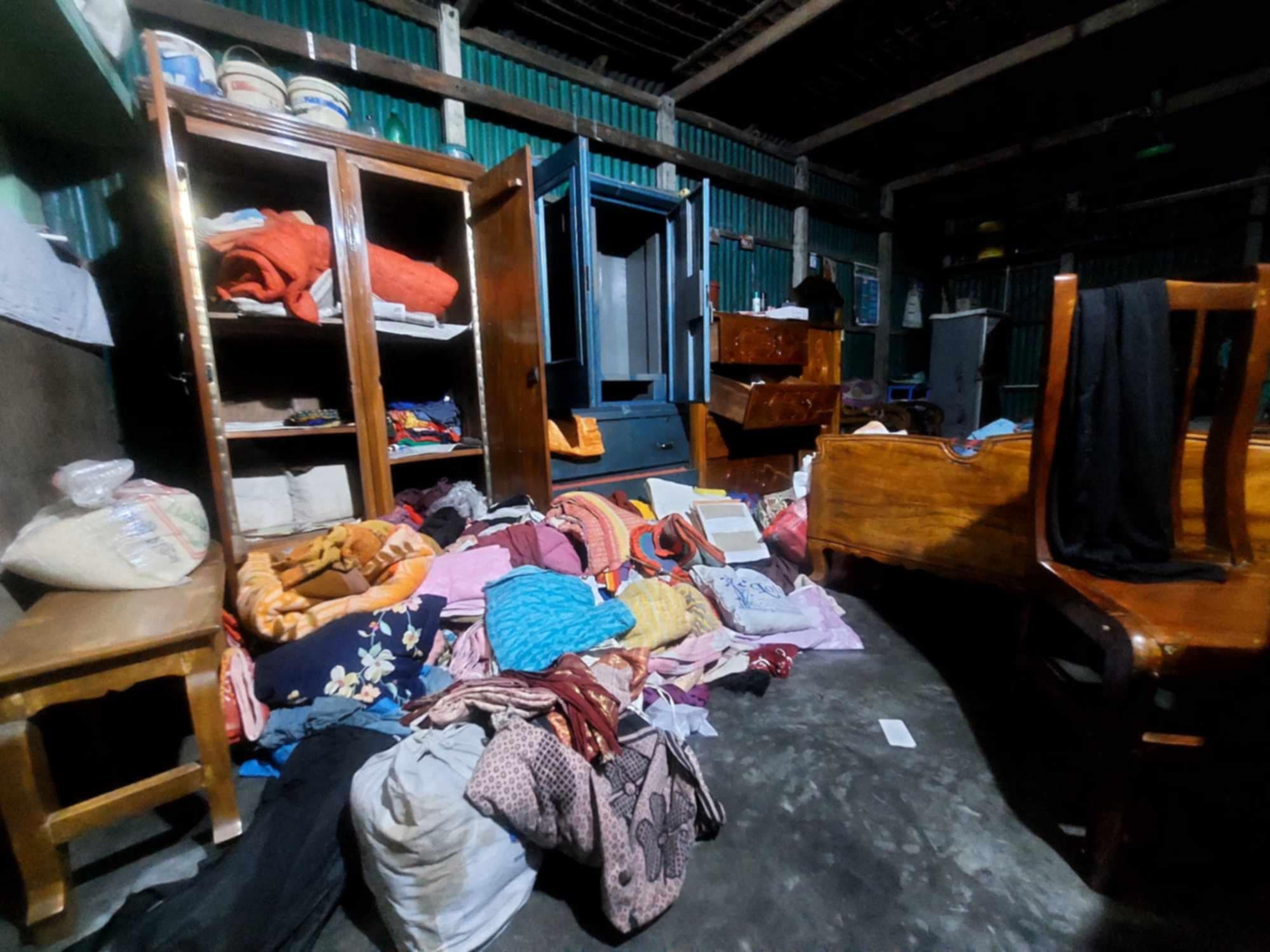 এনটিভির সাংবাদিক আরাফাত ইসলাম শুভর বাড়িতে দিনে দুপুরে চুরি