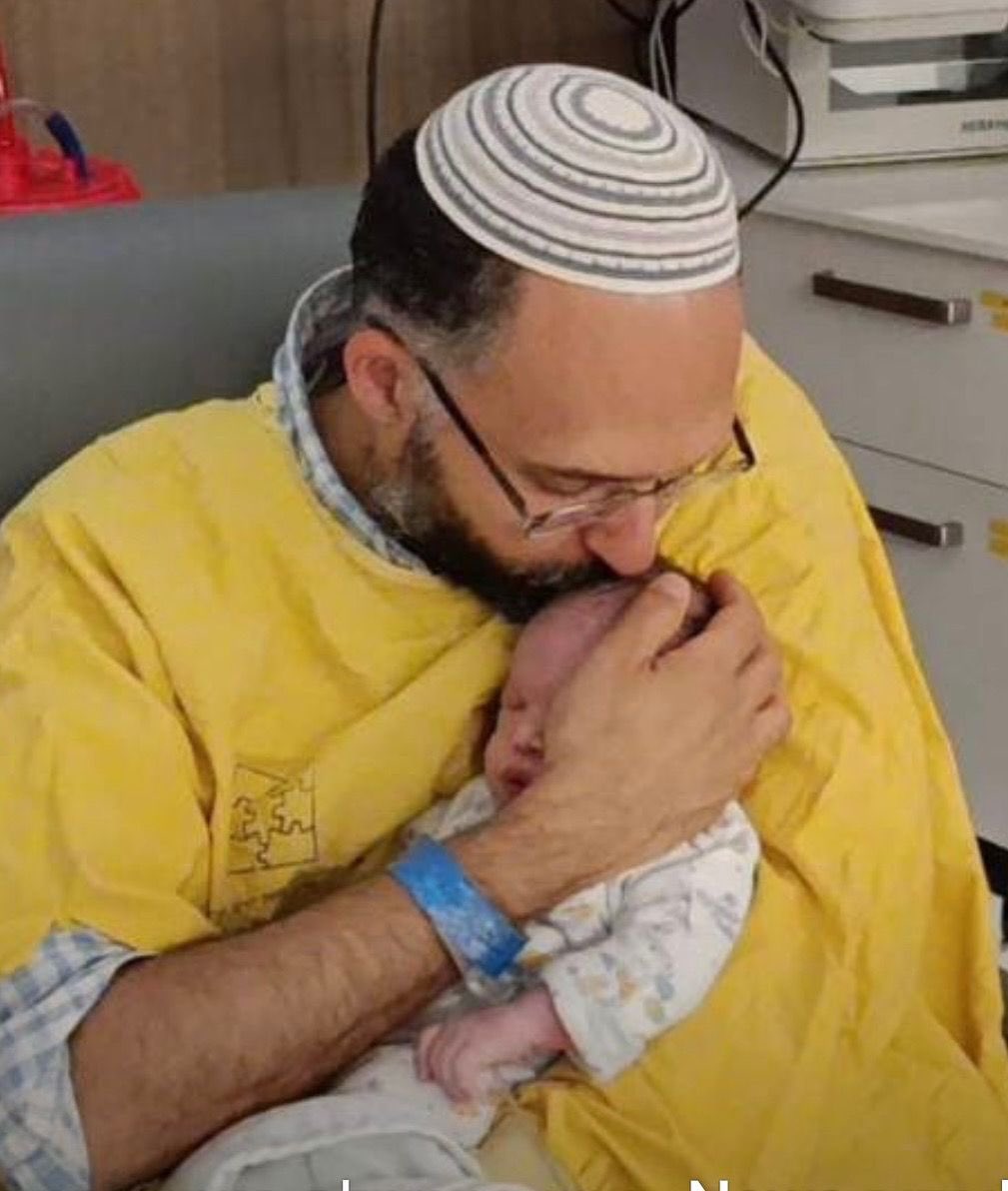 The Palestinians are baby killers: After 15 days, when his mother murdered by an animal from Samaria, Ravid Haim passed away