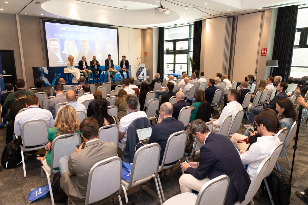 tech4fleet's tweet image. Así se construye el futuro del sector: con vosotros💙
Vuestra energía fue el motor de #Tech4Fleet 2025.

👉Seguimos CONECTADOS 365 en Fleeters Community: chat.whatsapp.com/LBYXTlwKadhKSc…