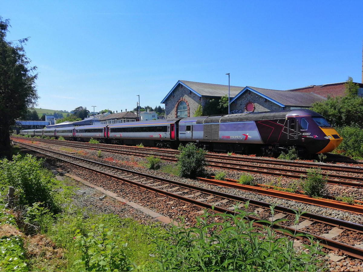 SteelCityDog_'s tweet image. It's a beautiful summer's day in May 2023, and (at the time) @CrossCountryUK #Class43 #HighSpeedTrain powercar 43357 leads a CrossCountry High Speed Train service at Totnes. Only 4 months later, this photo would no longer be repeatable...

#HighSpeedThursday