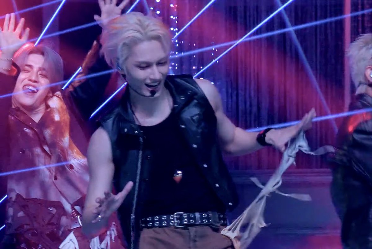 moontomeetyou's tweet photo. gosh I love idol jun sm https://t.co/zEKPRxzShx