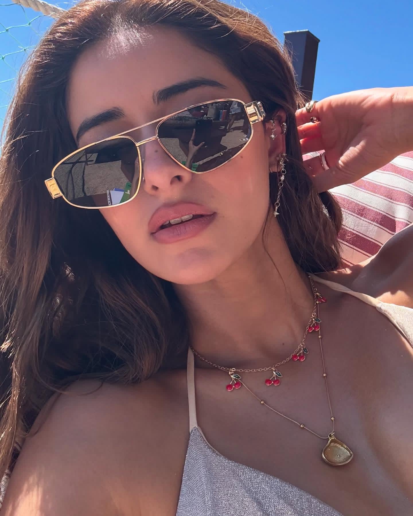 GsHOOppaAAAqazU?format=jpg&name=large