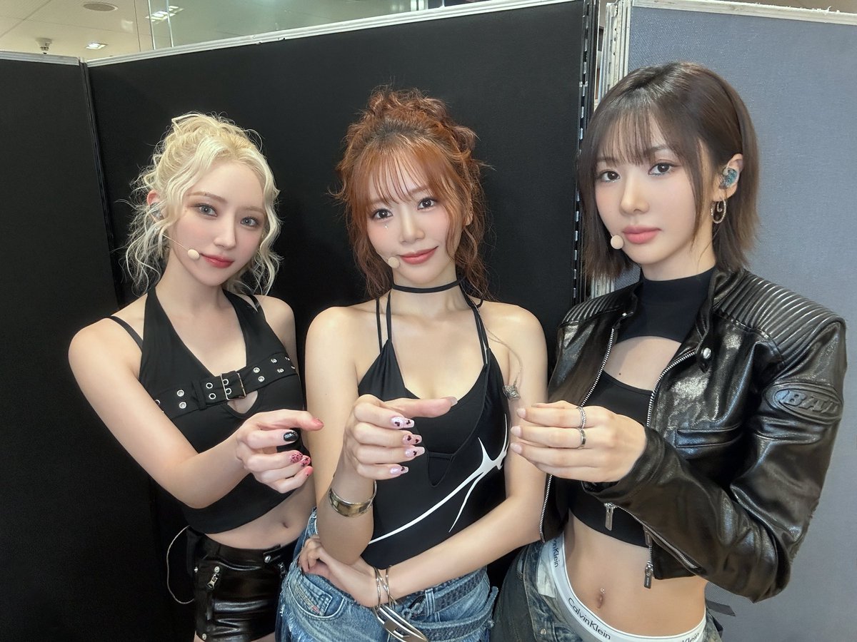 [#유아유] 오늘 많이 떨렸지만 잘했어요💕 그렇죠~? 현장에서도 멀리서도 울 썸냐들 응원 잘 들렸어요💕 고마워~~

#UAU #Dreamcatcher_UAU #엠카운트다운