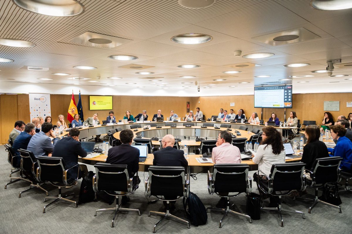 Red IDI (@redpoliticasidi) on Twitter photo 📢 ¡Ayer celebramos la III Reunión del Plan Complementario de Transferencia en <a href="/CienciaGob/">Ministerio de Ciencia, Innovación y Universidades</a> junto a representantes de todas las CCAA y de <a href="/CDTI_innovacion/">@CDTI_innovacion</a>
🔸Este encuentro refuerza el compromiso con la colaboración territorial y la #TransferenciaDeConocimiento 📢 ¡Ayer celebramos la III Reunión del Plan Complementario de Transferencia en <a href="/CienciaGob/">Ministerio de Ciencia, Innovación y Universidades</a> junto a representantes de todas las CCAA y de <a href="/CDTI_innovacion/">@CDTI_innovacion</a>
🔸Este encuentro refuerza el compromiso con la colaboración territorial y la #TransferenciaDeConocimiento