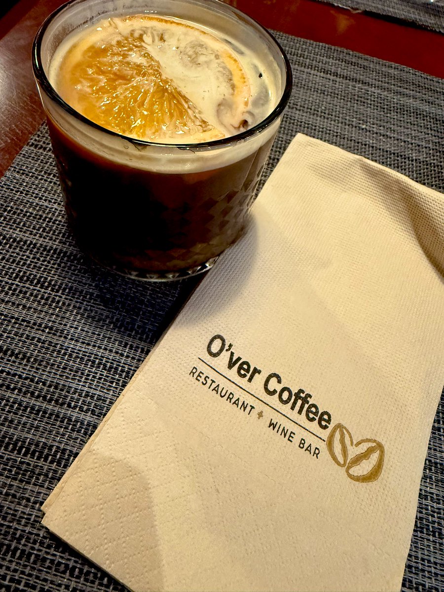 Geeky_Foodie's tweet image. Did you know that your 4th cup of (black) coffee reduces your risk of liver cancer by 50%? 

How many cups down are you yet? 

#TeamCoffee #Kaapiness #GeekyFoodie 

Coffee &amp;gt;&amp;gt; Tea 💪🏻