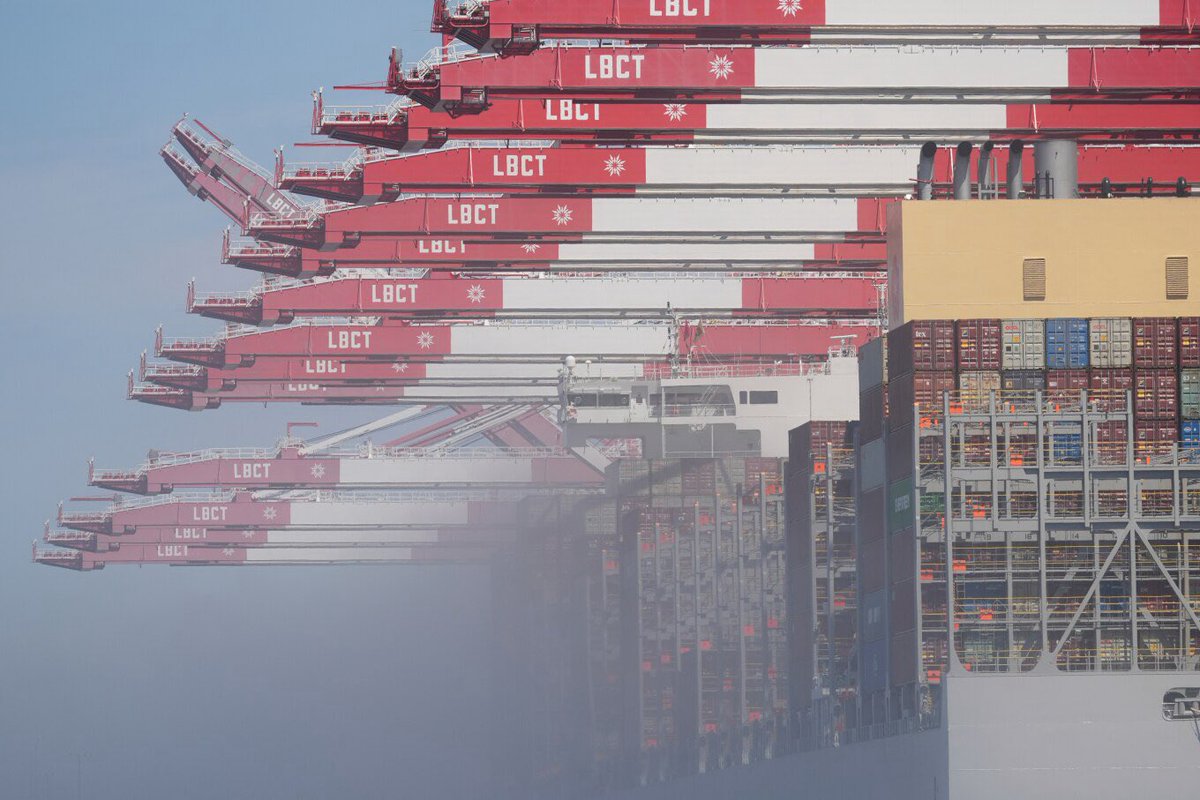What happens to Trump’s tariffs now that a court has knocked them down? apnews.com/article/trump-…