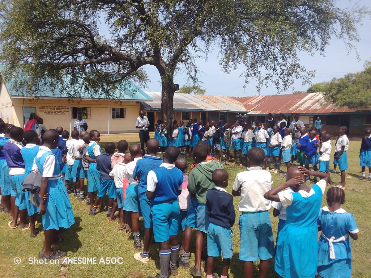At Uhendo &amp; Abimbo JSS in Bondo, we inspired youth to explore green careers through Rona Centre’s model farms and TVET programs in beauty, hairdressing &amp; tailoring. 

Rural learning hubs bring opportunities closer home.

#ClimateAction #Skills4Life #RonaTVET #GulfYouth