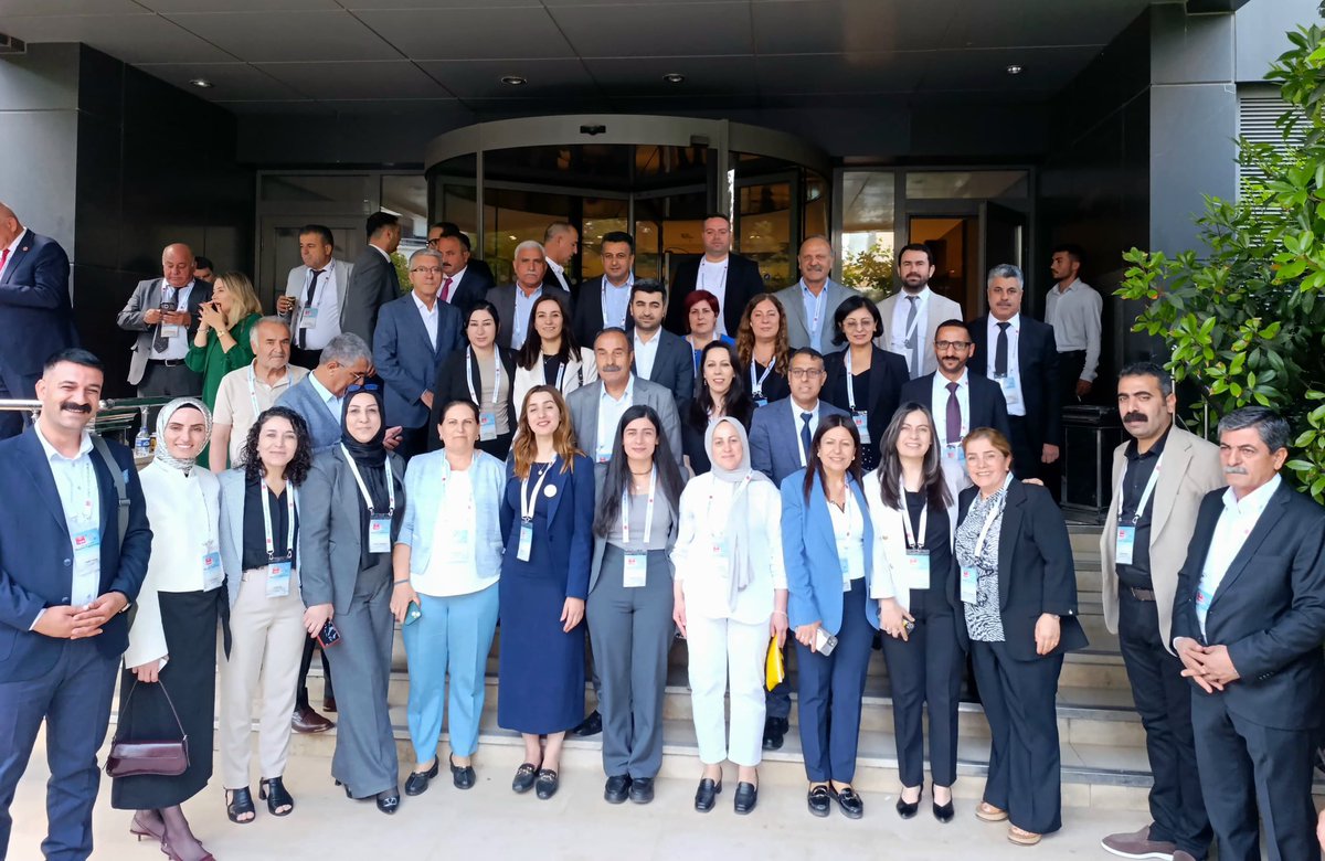 AĞRI HALKININ İRADESİYLE TÜRKİYE BELEDİYELER BİRLİĞİ ENCÜMEN ÜYELİĞİNE SEÇİLDİM

Türkiye Belediyeler Birliği (TBB) Meclis Toplantısında yapılan seçimler sonucunda, Türkiye’nin dört bir yanından gelen belediye temsilcilerinin oylarıyla Türkiye Belediyeler Birliği Encümen Üyeliğine