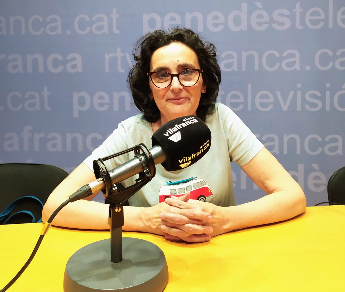 penedesenxarxa (@penedesenxarxa) on Twitter photo La bibliotecària <a href="/DetteHC/">Bernadette Hortal</a> ens proposa descobrir #Vilafranca i el #Penedès a través de la seva història gràcies a una selecció de llibres
📻Escolta aquí la seva tria, que també trobaràs exposada a <a href="/btorrasibages/">Biblioteca Torras i Bages</a>
▶️rtvvilafranca.cat/programa/pened… La bibliotecària <a href="/DetteHC/">Bernadette Hortal</a> ens proposa descobrir #Vilafranca i el #Penedès a través de la seva història gràcies a una selecció de llibres
📻Escolta aquí la seva tria, que també trobaràs exposada a <a href="/btorrasibages/">Biblioteca Torras i Bages</a>
▶️rtvvilafranca.cat/programa/pened…