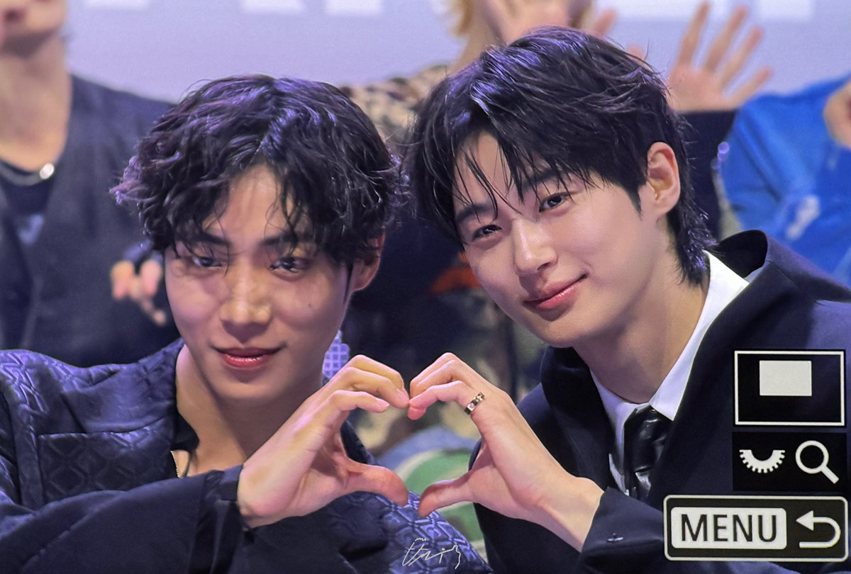 250529 ASEA 

백상에 이어서 추영우배우님과 👋~🫶🏻

#변우석 #ByeonWooSeok #BWS 
#ビョン・ウソク