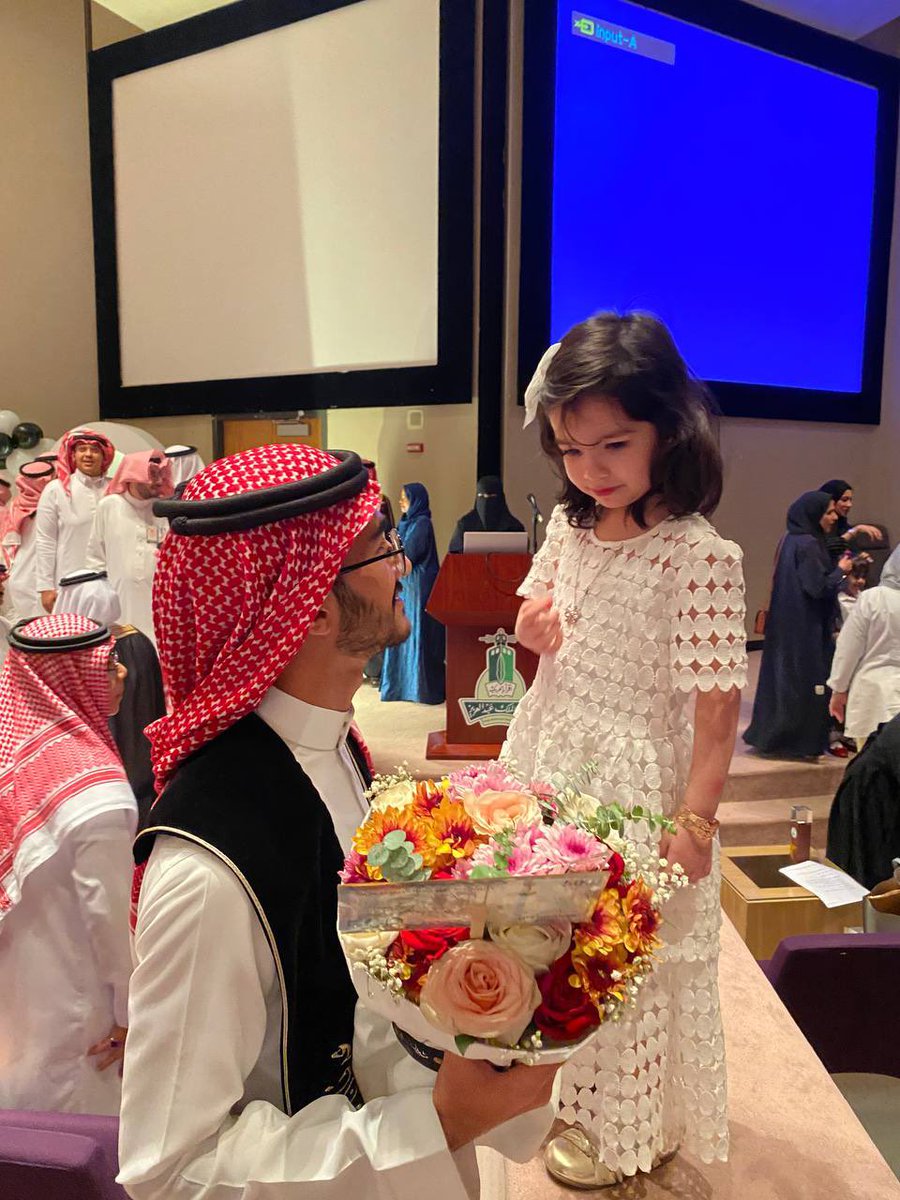 Adnan🎓 tweet media