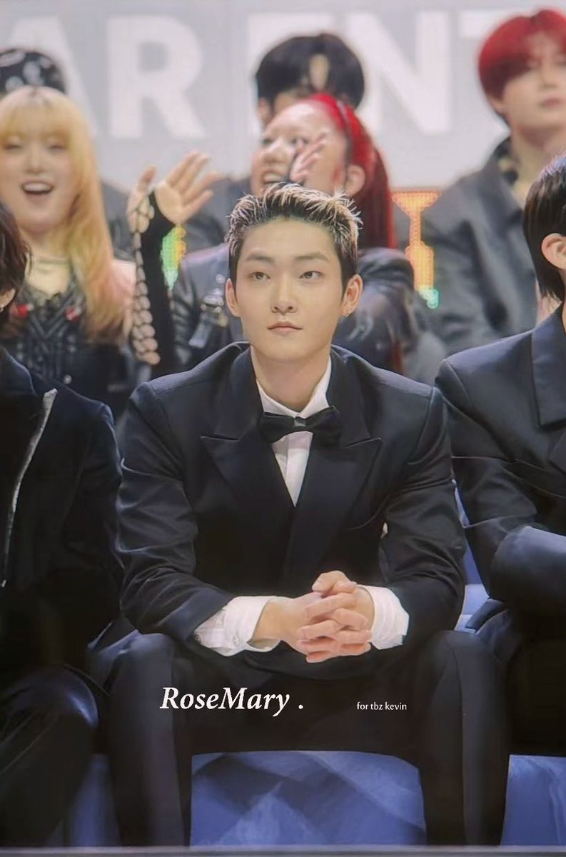 RoseMary. tweet media