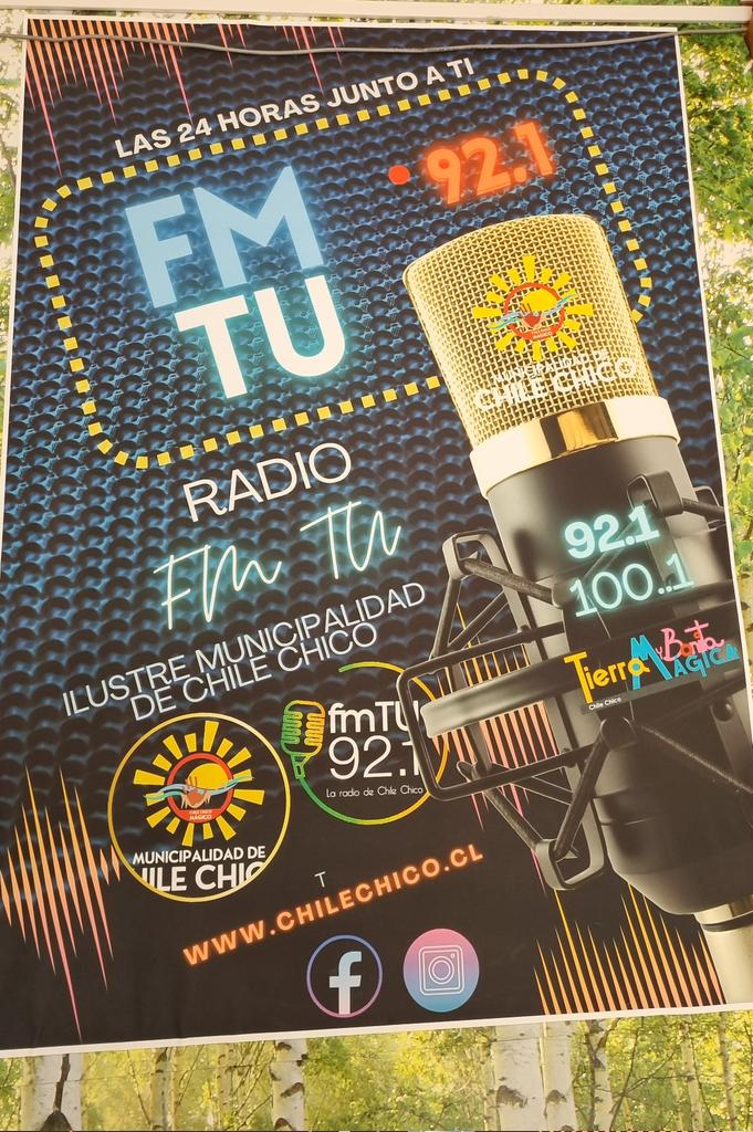 MintrabAysen's tweet photo. 🎙📍#ChileChico En Radio FMTU estuvieron ayer el director nacional @DirecDelTrabajo Pablo Zenteno con subdirectora Laura Vásquez y al seremi(s) y DirReg @IPS_Aysen Rodrigo Díaz abordando #CentenarioDT #DerechosLaborales y descentralización con apertura de Inspección Provincial💪🏽 https://t.co/OQ7YPPlFTH