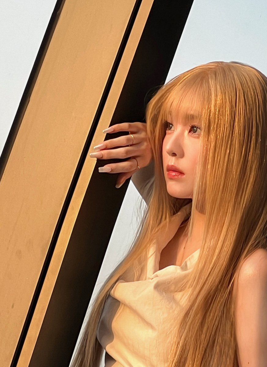 RVsmtown's tweet photo. I'm up, You ready?

#RedVelvet_IRENE_SEULGI
#레드벨벳_아이린_슬기
#IRENE #아이린
#TILT #RedVelvet_IRENE_SEULGI_TILT https://t.co/YgZPhzRmeU