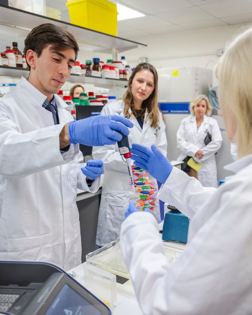 fightforsightUK's tweet image. Have you heard about our UK vision research network (UKVRN) grant? The UKVRN Collaborative Doctoral Training Programme aims to deepen our understanding of retinal degeneration, find out more ➡️fightforsight.org.uk/who-we-are/cha…
#UKVRN #Collaboration #Research #MedicalResearch