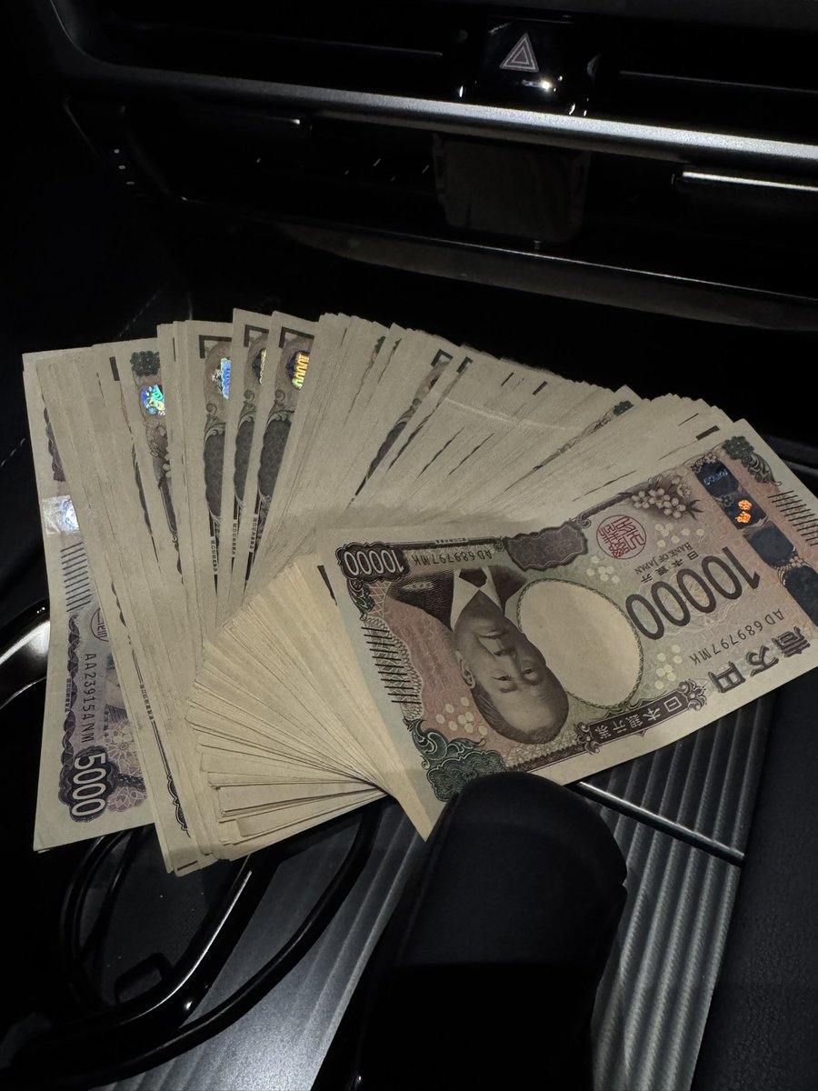 cv_oud's tweet photo. 貯メダル・貯玉合わせて100万超えたので両替しました！
100万以上は一回では無理って言われてしまったので…2回に分けられてしまった…100万の記念写真欲しかったのに…😢
#貯メダル
#貯玉 https://t.co/LRVqqjiLYw