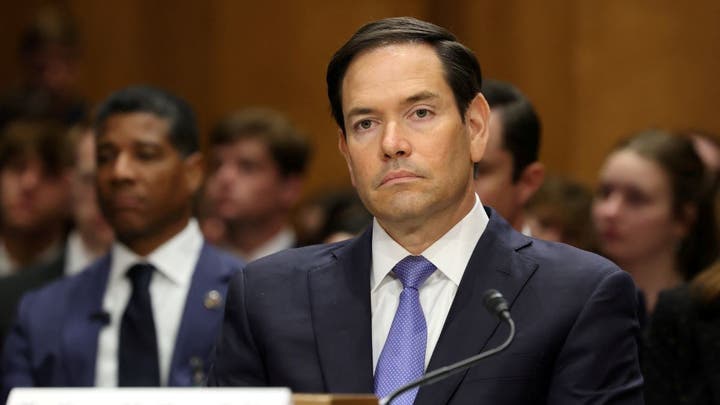 World_Affairs11's tweet photo. BREAKING:

Marco Rubio officially announced that anyone who dared to criticise Israel will not be granted a visa enter the United States. https://t.co/spBMompabI