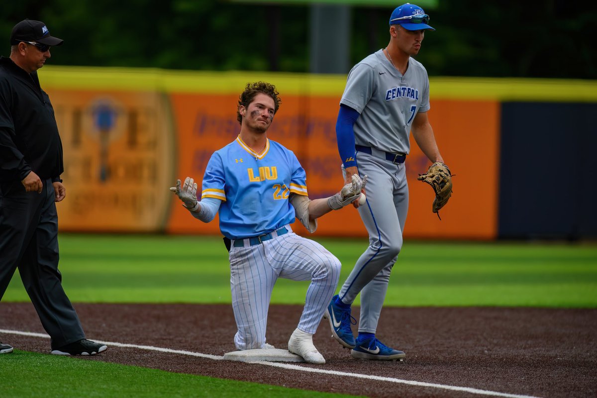 Just Keep Swingin’ (@justkeepswing) on Twitter photo I just finished up my collegiate playing career…
🏠 6 years 
📍 2 schools (D3 ➡️ D1)
📚 2 degrees (BS & MBA)
Here’s my story ⬇️
🧵… I just finished up my collegiate playing career…
🏠 6 years 
📍 2 schools (D3 ➡️ D1)
📚 2 degrees (BS & MBA)
Here’s my story ⬇️
🧵…