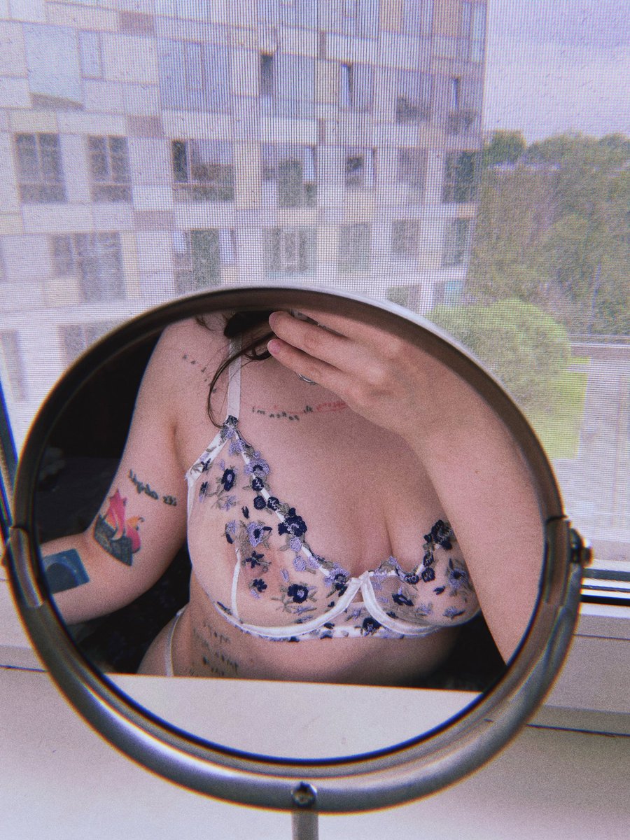 любительница дешёвых эффектов tweet media