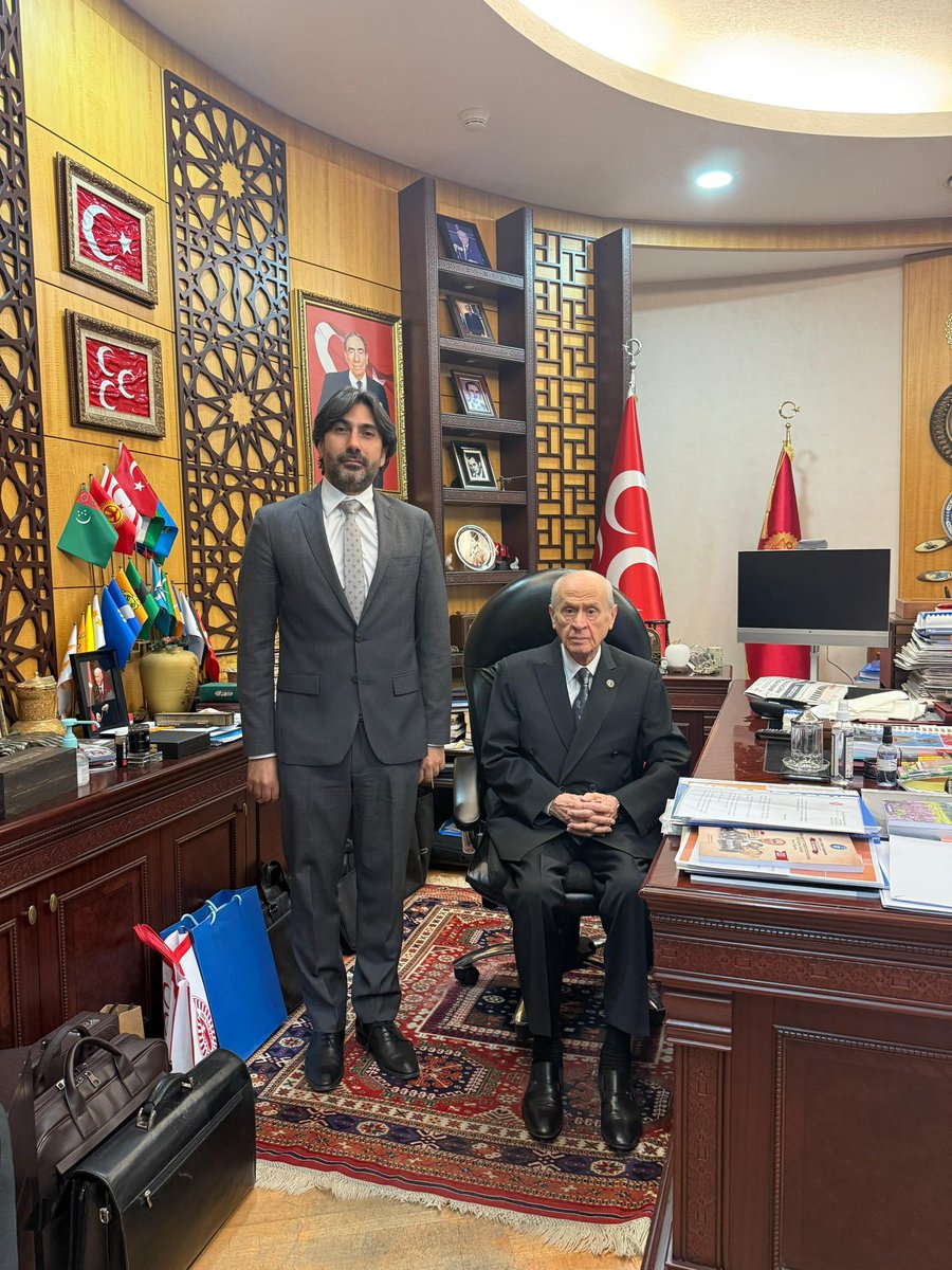 Genel Başkanımız Sayın Devlet Bahçeli Beyefendiyi ziyaret ederek çalışmalarım hakkında bilgi verdim, hayır dualarını aldım.