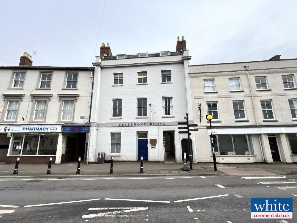 Now Available: Claremont House, Bicester - 3,514 sq ft Grade II Listed premises available for sale or for lease . #Bicester #ToLet #ForSale #Office #ResidentialConversion #Development #WhiteComm...  whitecommercial.search-prop.com/properties/302…