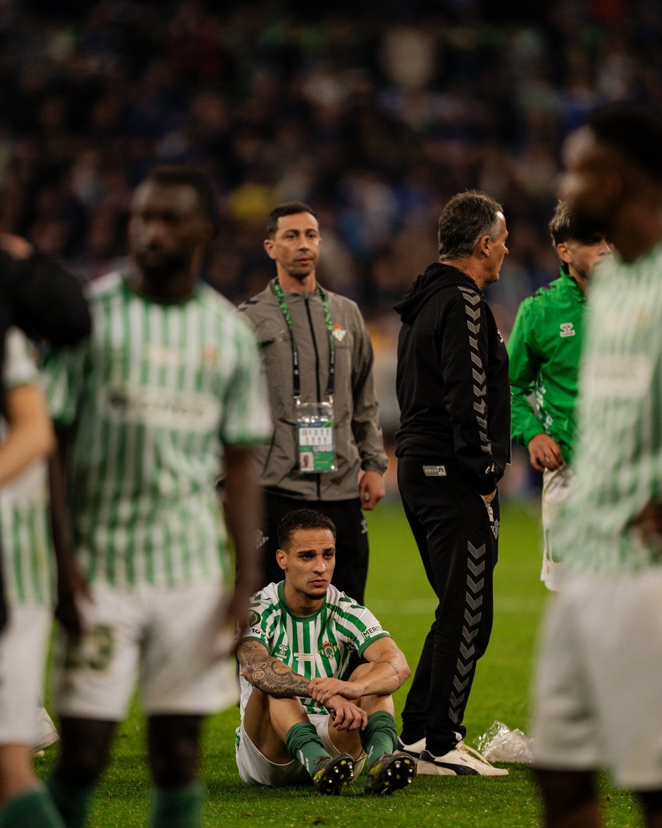 antony00's tweet image. A tristeza é por chegar tão perto… mas o orgulho que estou sentindo agora é muito maior! Que orgulho de vestir essa camisa e construir uma história tão linda. Fizemos história, saibam disso. A todos os torcedores que nos acompanharam em cada momento, eu digo com toda sinceridade…