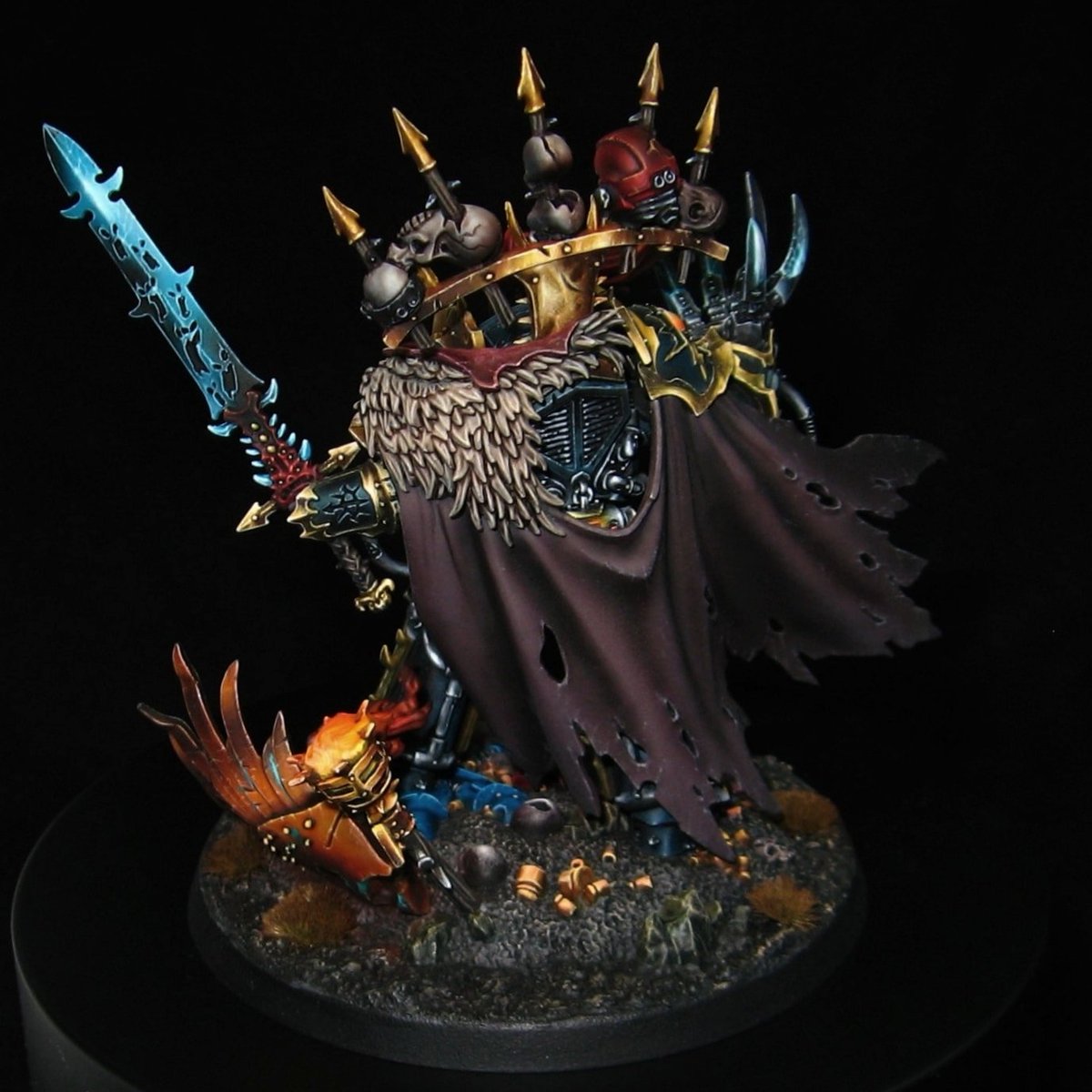 kpminis's tweet image. More views of my recently finished Abaddon the Despolier
.
#paintingwarhammer #WarhammerCommunity