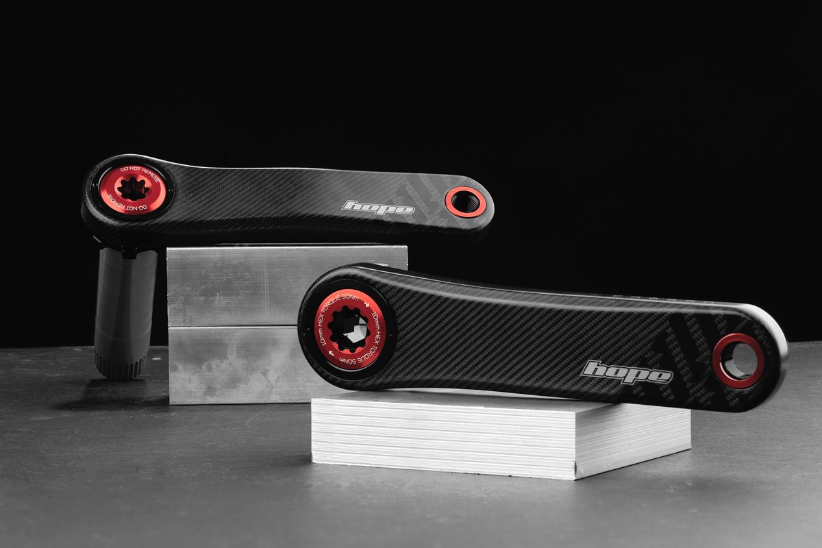 Just what we like to hear after a long-term review:

“Now, after eight months with them, I’m happy to report that the Carbon Cranks have just disappeared under me.”

Hit the link read the full review over at BLISTER
blisterreview.com/gear-reviews/h…

#hopetech #ukmade #mtb