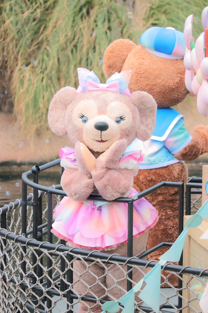sdmn0609's tweet photo. 🌈Duffy and Friends' Colorful Happiness Journey 🧸🫧

キラキラ衣装とシャボン玉でとっても可愛いかったメイちゃん🎀 https://t.co/LiCBMb408c