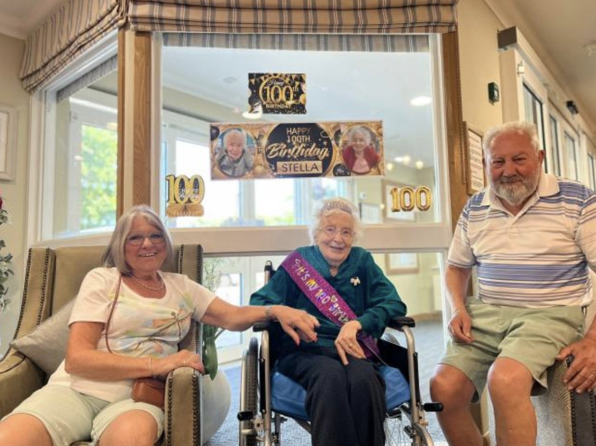 🎉🎈 Join us in wishing WAAF veteran Stella Cotton a very happy 100th birthday!

Born on May 18, 1925 in London, Stella joined the Women’s Junior Air Corps at just 17 and went on to serve in the WAAF during WW2 as a wireless operator.

📰 Source: Daily Echo