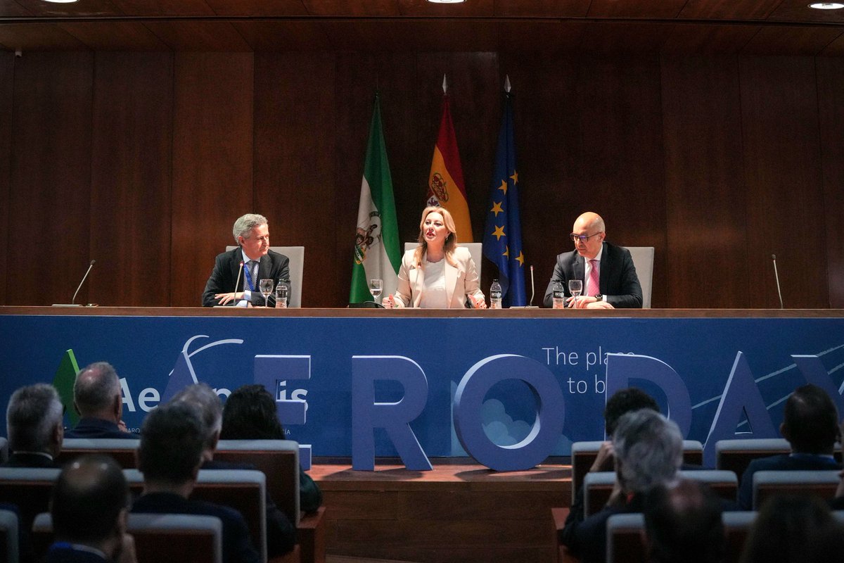 Carolina España (@carolinaespanar) on Twitter photo Qué orgullo ver reunidos en Sevilla, capital del sector aeronáutico andaluz, a 250 empresas y profesionales del sector en un acto organizado con mucho éxito por <a href="/trade_andalucia/">Andalucía TRADE</a> y el Clúster <a href="/AndAerospace/">ANDALUCÍA AEROSPACE Clúster Empresarial</a> en el <a href="/ParqueAeropolis/">ParqueAeropolis</a>.
Este #Aeroday es el broche a una semana 🧵 Qué orgullo ver reunidos en Sevilla, capital del sector aeronáutico andaluz, a 250 empresas y profesionales del sector en un acto organizado con mucho éxito por <a href="/trade_andalucia/">Andalucía TRADE</a> y el Clúster <a href="/AndAerospace/">ANDALUCÍA AEROSPACE Clúster Empresarial</a> en el <a href="/ParqueAeropolis/">ParqueAeropolis</a>.
Este #Aeroday es el broche a una semana 🧵