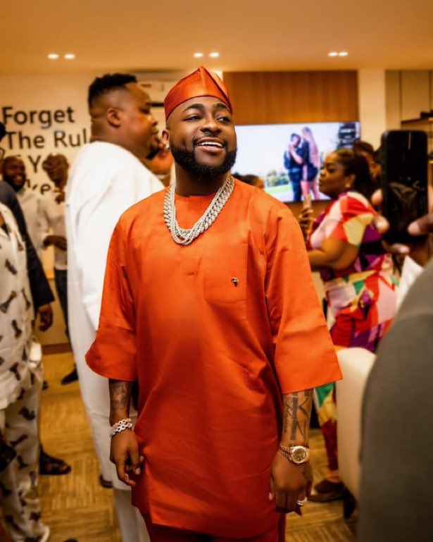Davido (@davidoifficial) on Twitter photo LEMME SEND 500K EACH TO 30 PEOPLE TODAY... I WILL PICK FROM THE REPLIES AND D.M THEM DIRECTLY.
JUST REPOST AND FOLLOW <a href="/thecheffchioma/">ChefChi👨🍳</a> NOW TO BE PICKED LEMME SEND 500K EACH TO 30 PEOPLE TODAY... I WILL PICK FROM THE REPLIES AND D.M THEM DIRECTLY.
JUST REPOST AND FOLLOW <a href="/thecheffchioma/">ChefChi👨🍳</a> NOW TO BE PICKED