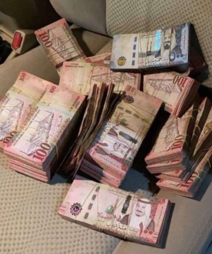 حوالة واردة داخلية
لقد تمت الإشارة إليك من قبل يزيدالراجحي 
وتم اختيارك من ضمن المستفيدين احد المستفيد
 تم مساعدتك بمبـلغ SAR 1100000.00
وتحت التغريدة لباقي المتابعين
ريتويت🔃
تابعني 
تغريدة ب تم 
ارسل اسمك ورقم جوالك خاص