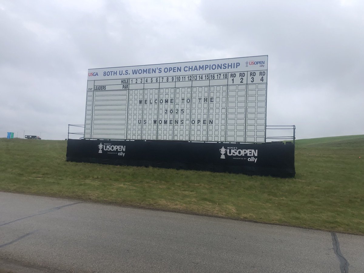 jtturf1's tweet image. 80th Women’s US Open at Erin Hills. Course in great shape. Rainy day during practice round. @Clesens_ #usga tournament
