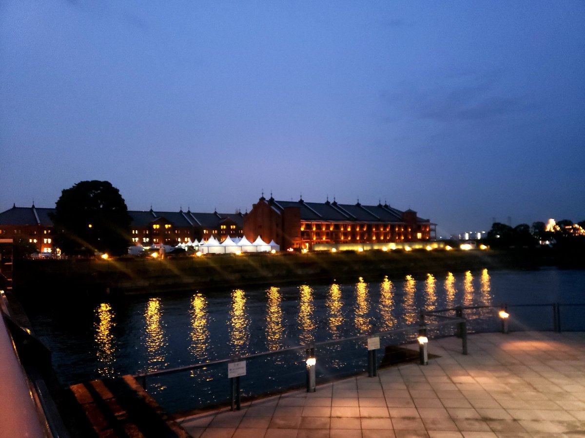 miri_396's tweet photo. ルムレさんと一緒に江 おんすていじ行ってきた〜
はちゃめちゃに声出たわ かっこよすぎて...

色々な要因で(カップの大きさとか角度？)個体差あるすいと行く予定なかったけど色んな理由で降り立った中華街と赤レンガ倉庫
めちゃ綺麗だった... https://t.co/FgRWIVDrH5