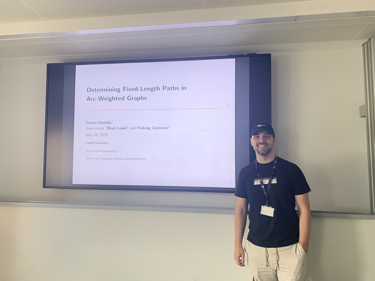 Excellent PGR Talk this week from Daniel Hambly on 'Determining paths of a fixed length.' A really engaging presentation on interesting work in graph theory. Well done, Daniel 👏