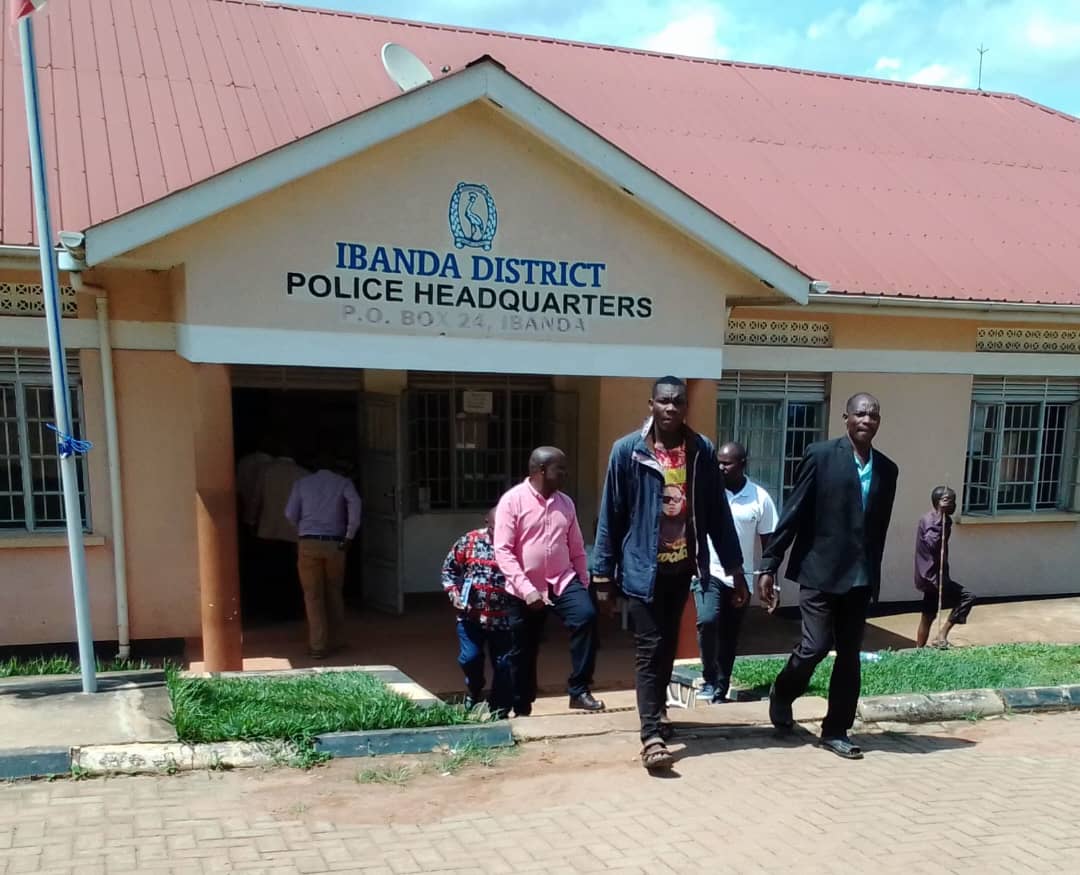 Joseph Mucunguzi, alias Munde, and Champion Julius have appeared before the Chief Magistrates Court in Ibanda District and were charged and remanded to prison.on charges of unlawfully donning <a href="/MODVA_UPDF/">Uganda Peoples' Defence Forces</a> uniforms to intimidate residents in a land dispute. #YOUgandanUpadtes