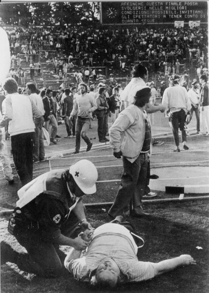 Il y a 40 ans, la tragédie du Heysel bouleversait la Belgique.
    « Ce qui m’a frappé, c’était l’engagement extraordinaire des secouristes sur place. Beaucoup avaient à peine 17 ou 18 ans », témoigne Paul, responsable du service de secours à l’époque.