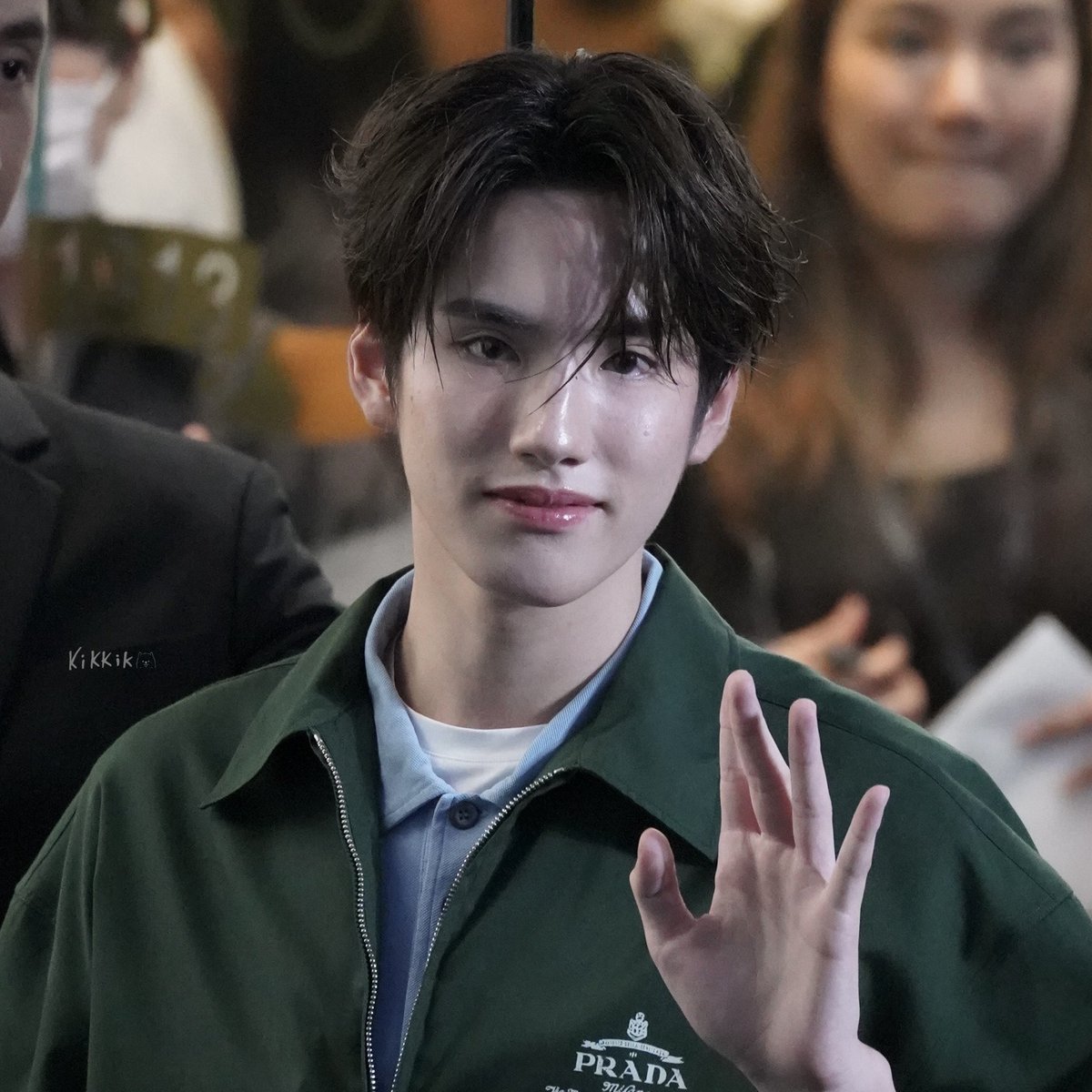 chorporiamshine's tweet photo. เหมือนเจ้าชายหนีวังมาออกงาน ค่ตหล่ออ

#PradaxBUS
#PHUTATCHAI https://t.co/IZpE4FetT5