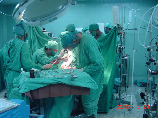 Cardiocentro Ernesto Ché Guevara (@cardiovcl) on Twitter photo “Amor de sobra” no “sobras de amor”. Y es que el orden de los factores sí altera el producto. #HospitalProvincial #CardiocentroErnesto Guevara #cardiovc #NiUnTanticoAsí #JuntosPorVillaClara <a href="/DPSVillaClara/">DPS Villa Clara</a> <a href="/PresidenciaCuba/">Presidencia Cuba 🇨🇺</a> @Colina_VClara <a href="/MilaxyA/">Milaxy Yanet Sánchez Armas</a> <a href="/DiazCanelB/">Miguel Díaz-Canel Bermúdez</a> #VillaClara #Cuba “Amor de sobra” no “sobras de amor”. Y es que el orden de los factores sí altera el producto. #HospitalProvincial #CardiocentroErnesto Guevara #cardiovc #NiUnTanticoAsí #JuntosPorVillaClara <a href="/DPSVillaClara/">DPS Villa Clara</a> <a href="/PresidenciaCuba/">Presidencia Cuba 🇨🇺</a> @Colina_VClara <a href="/MilaxyA/">Milaxy Yanet Sánchez Armas</a> <a href="/DiazCanelB/">Miguel Díaz-Canel Bermúdez</a> #VillaClara #Cuba