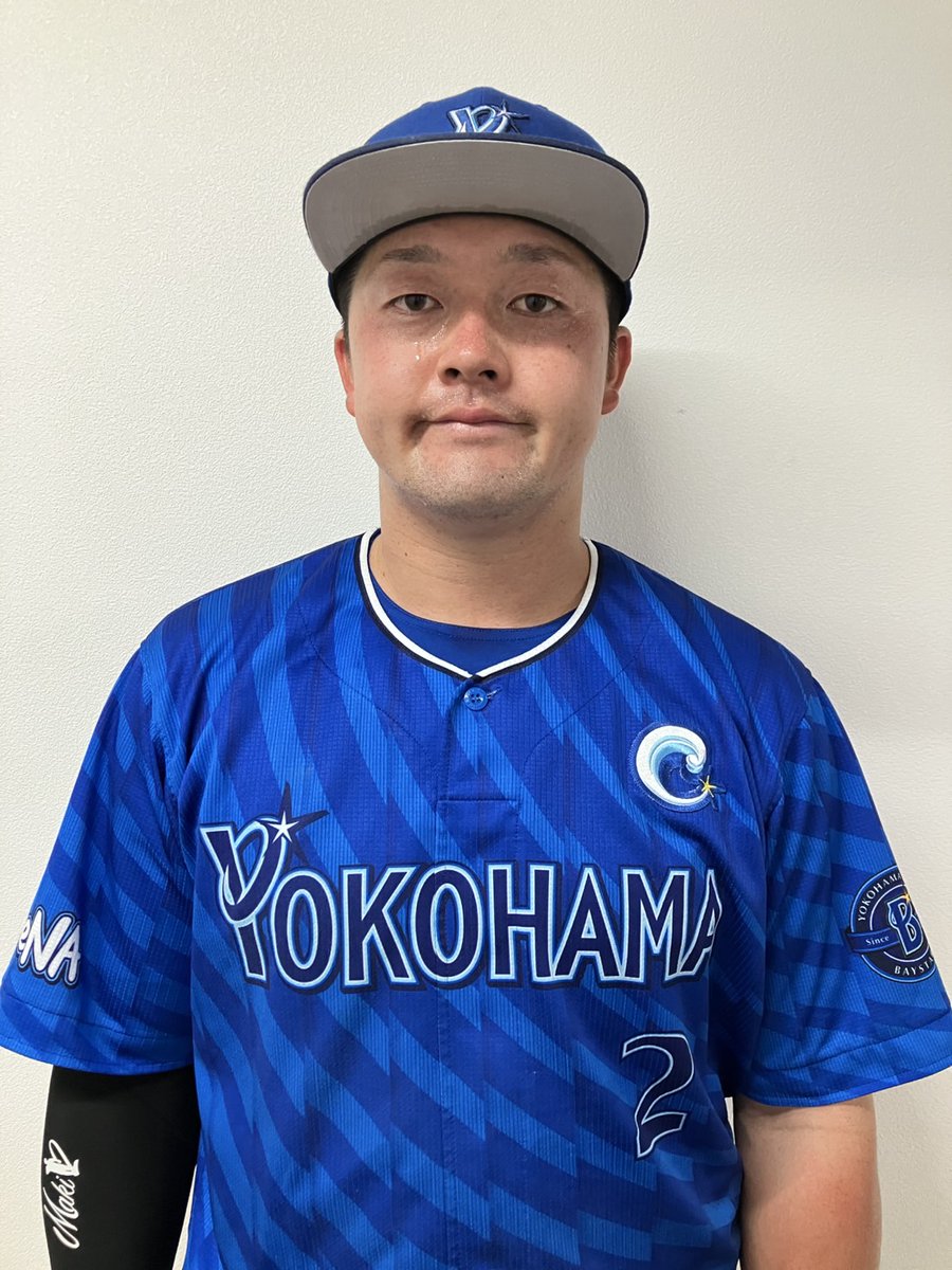 ydb_yokohama's tweet photo. 試合を振り出しに戻す一発！🌈

#牧秀悟 選手
#阪神甲子園球場 
#試合後フォト
#横浜奪首
#baystars https://t.co/jl1G7w766o