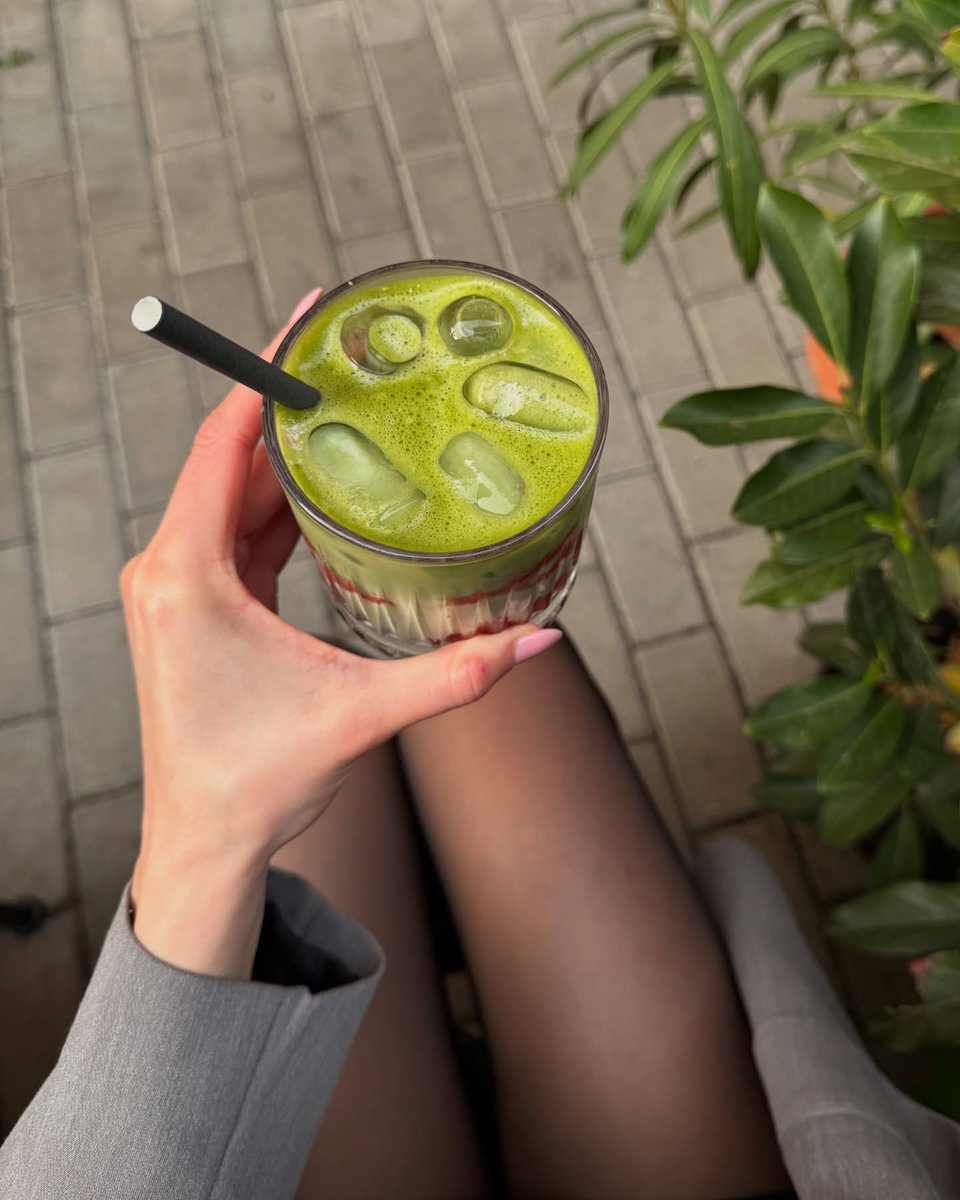 cansecomateo's tweet photo. Bitter yet sweet matcha, a cup of freshness to heal a busy heart💕
A short break is also for a better start✨ https://t.co/PF38gL1RdU